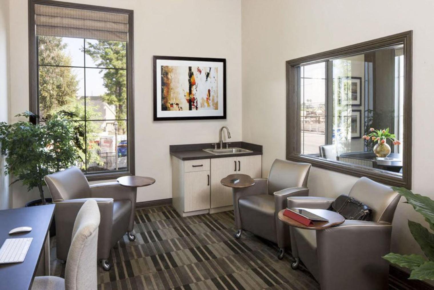 Woodland Hills 2br W Pool Gym Nr Warner Center Lax-714 * Los Angeles