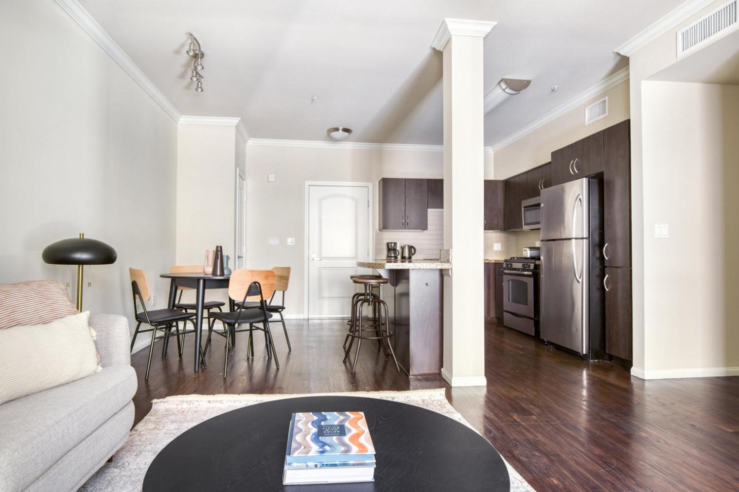 Woodland Hills 2br W Pool Gym Nr Warner Center Lax-714 Apartment *
