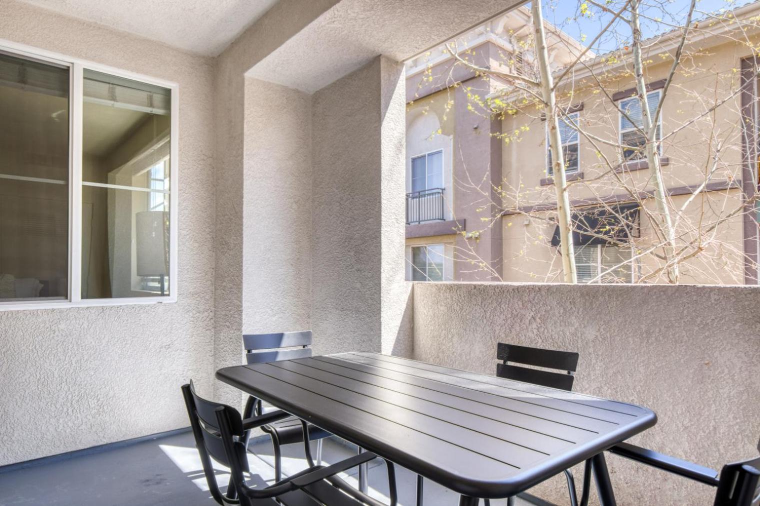 Woodland Hills 2br W Pool Gym Nr Warner Center Lax-714 Los Angeles
